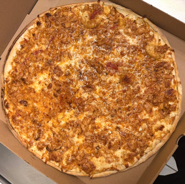 Mos Pizza.